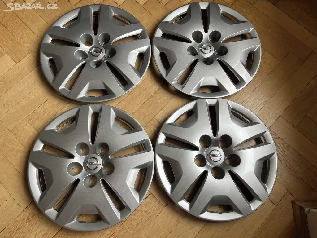 Náhled: Poklice 16'' Opel Insignia Astra Zafira 5x120 sada